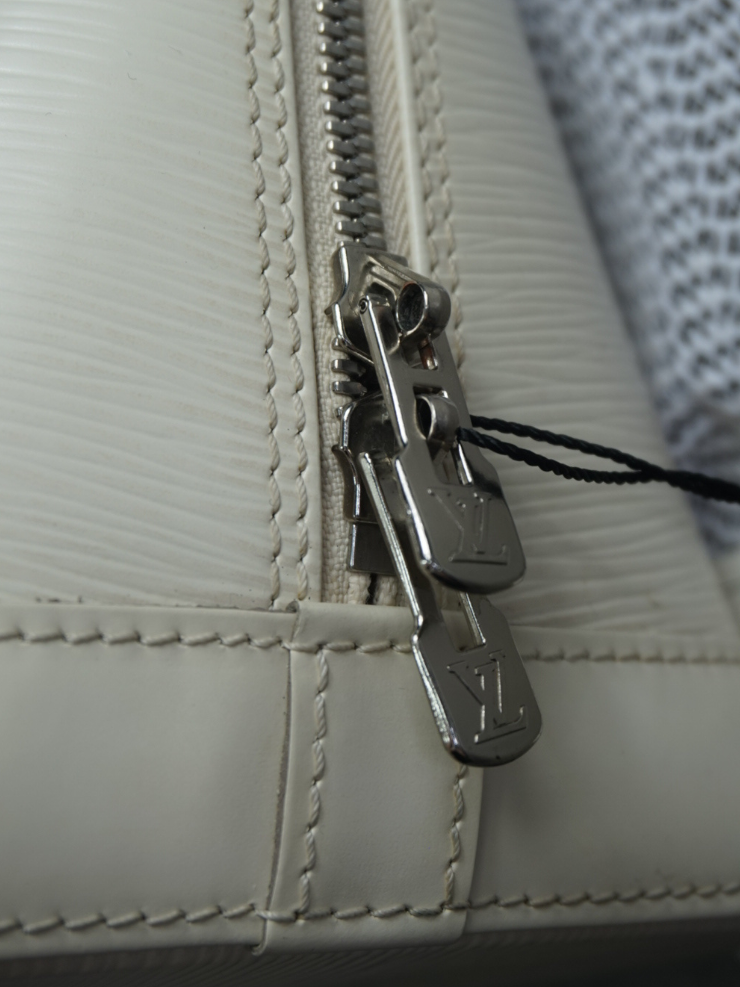 Louis Vuitton Alma PM