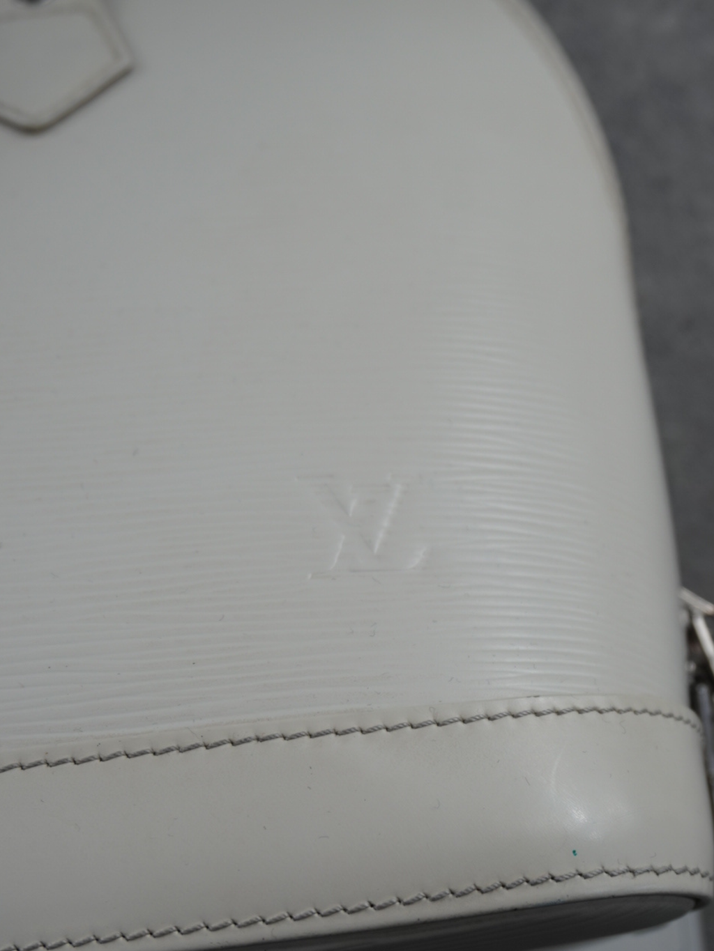 Louis Vuitton Alma PM