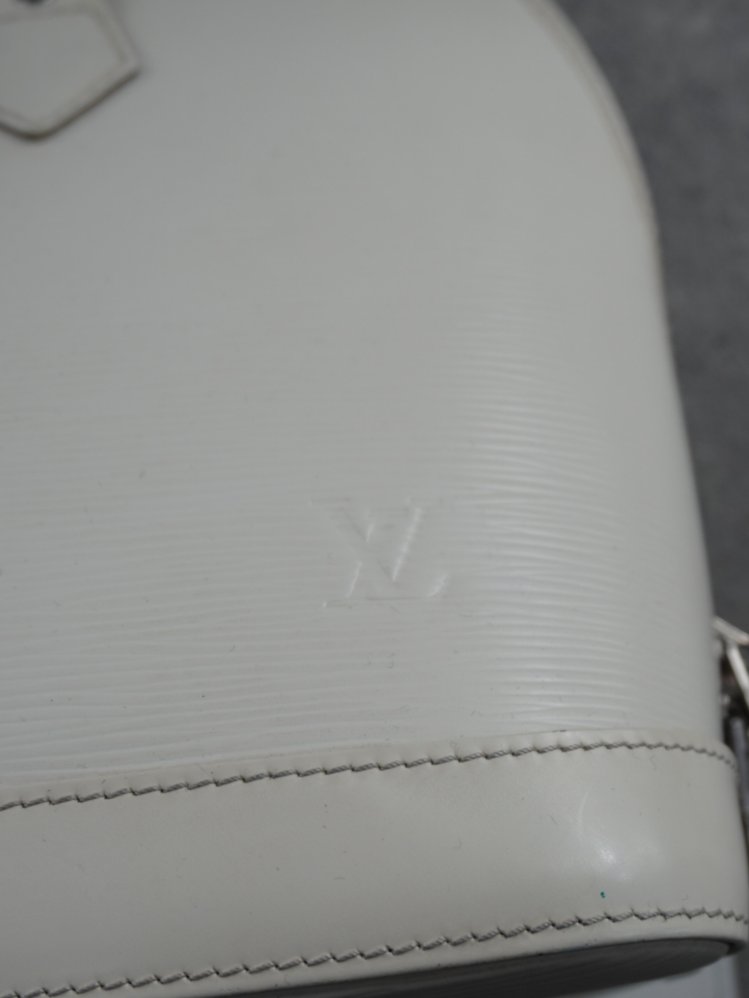 Louis Vuitton Alma PM