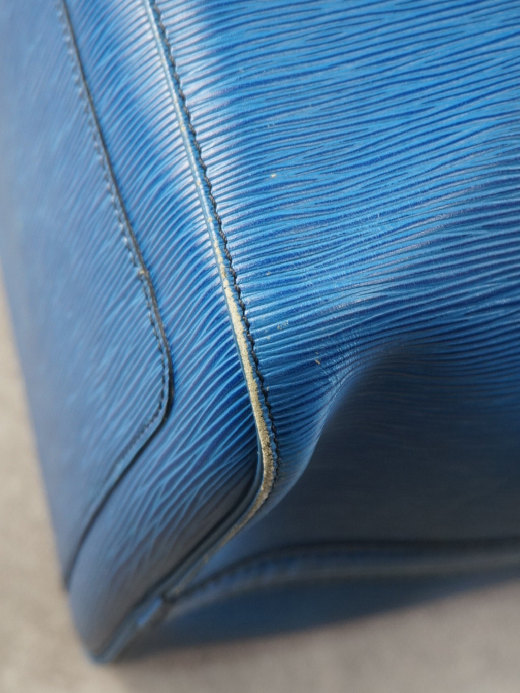 Louis Vuitton Keepall 50 épi