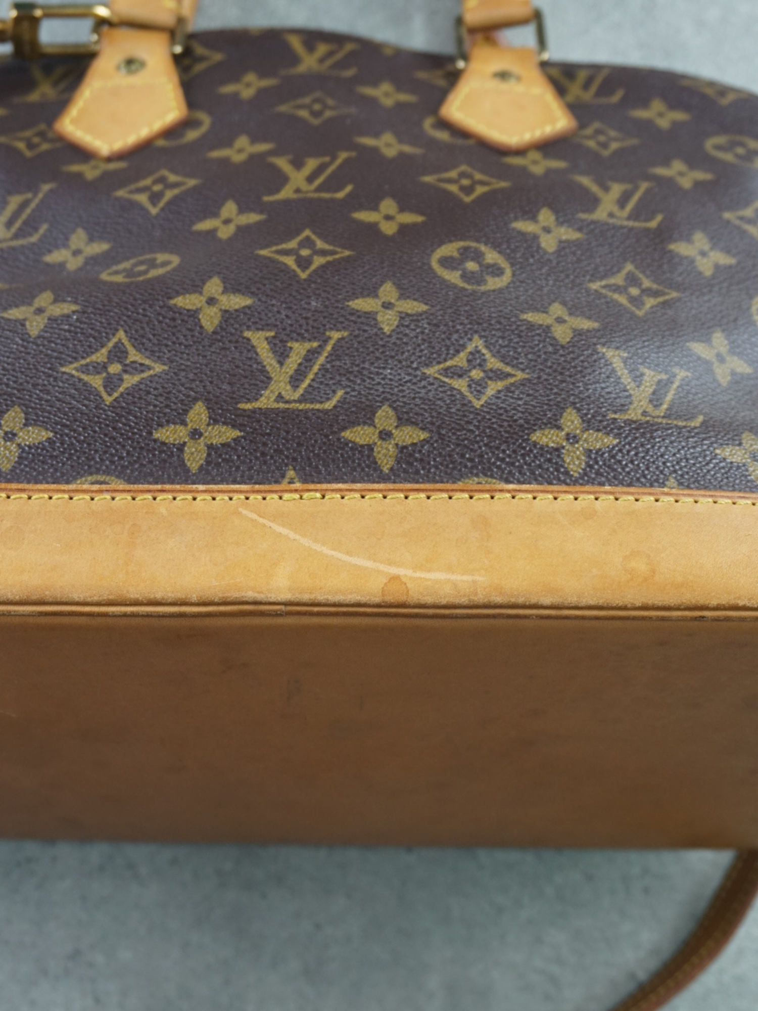 Louis Vuitton Alma monogramme