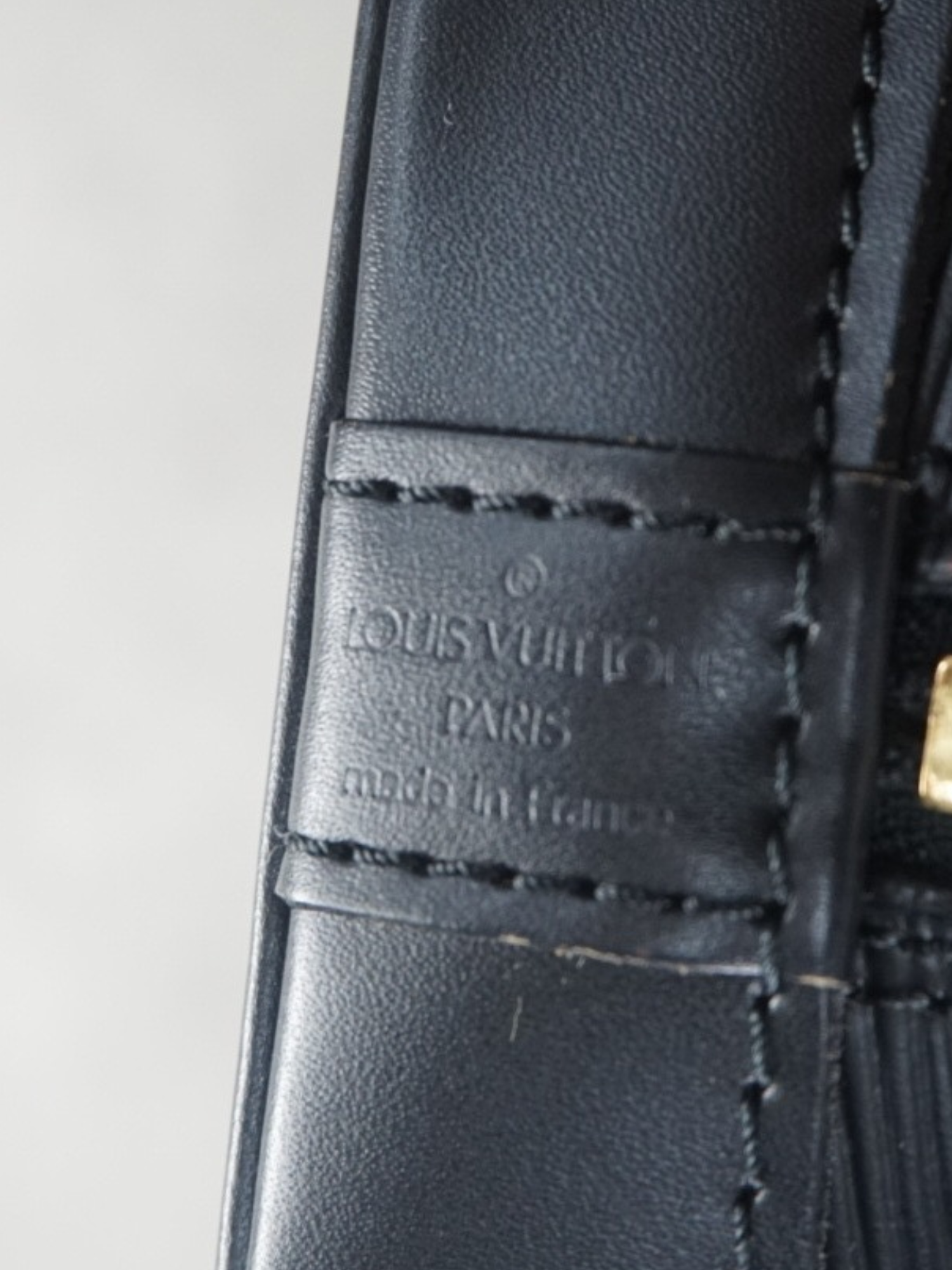 Louis Vuitton Alma Épi PM