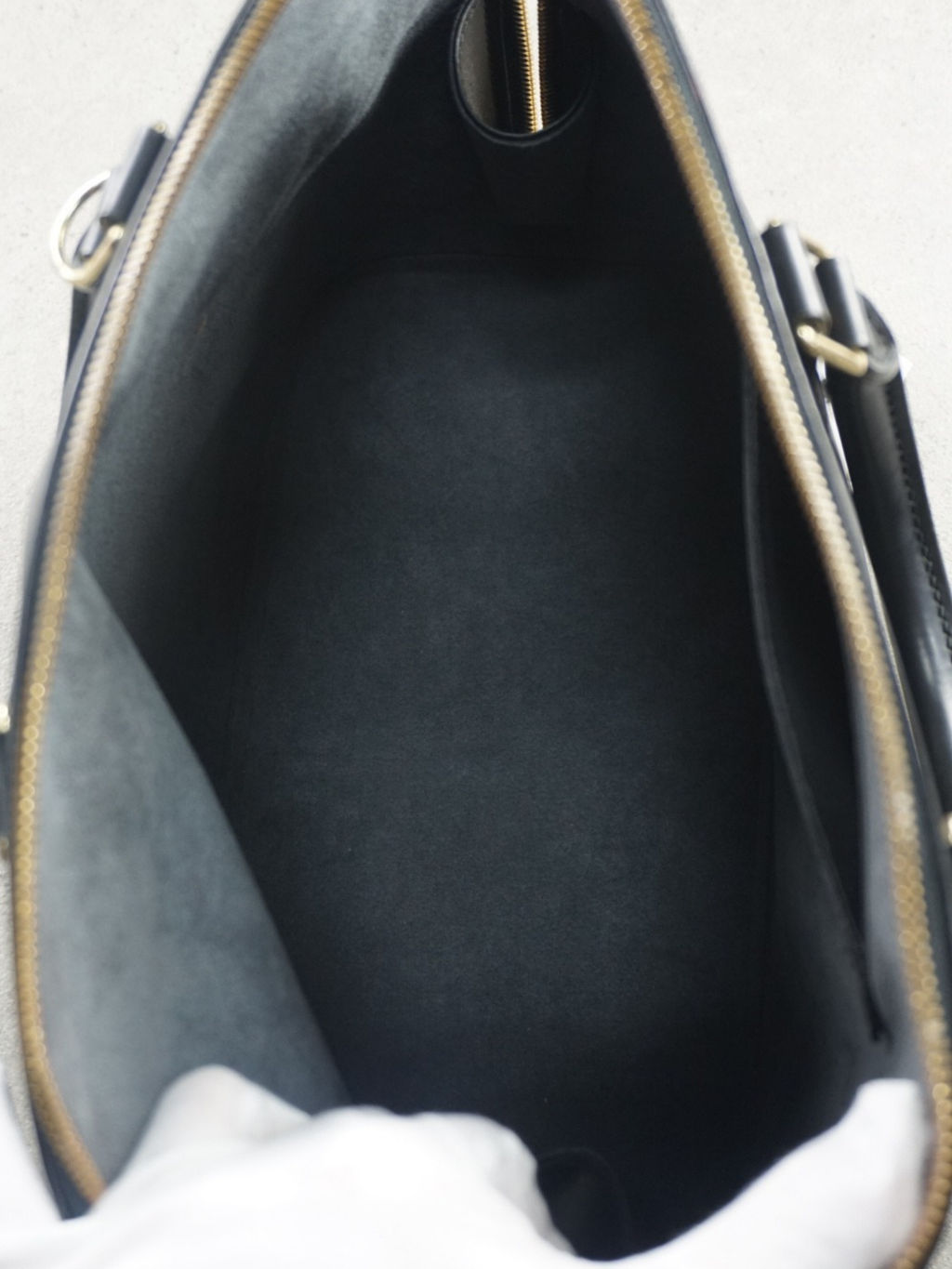 Louis Vuitton Alma Épi PM