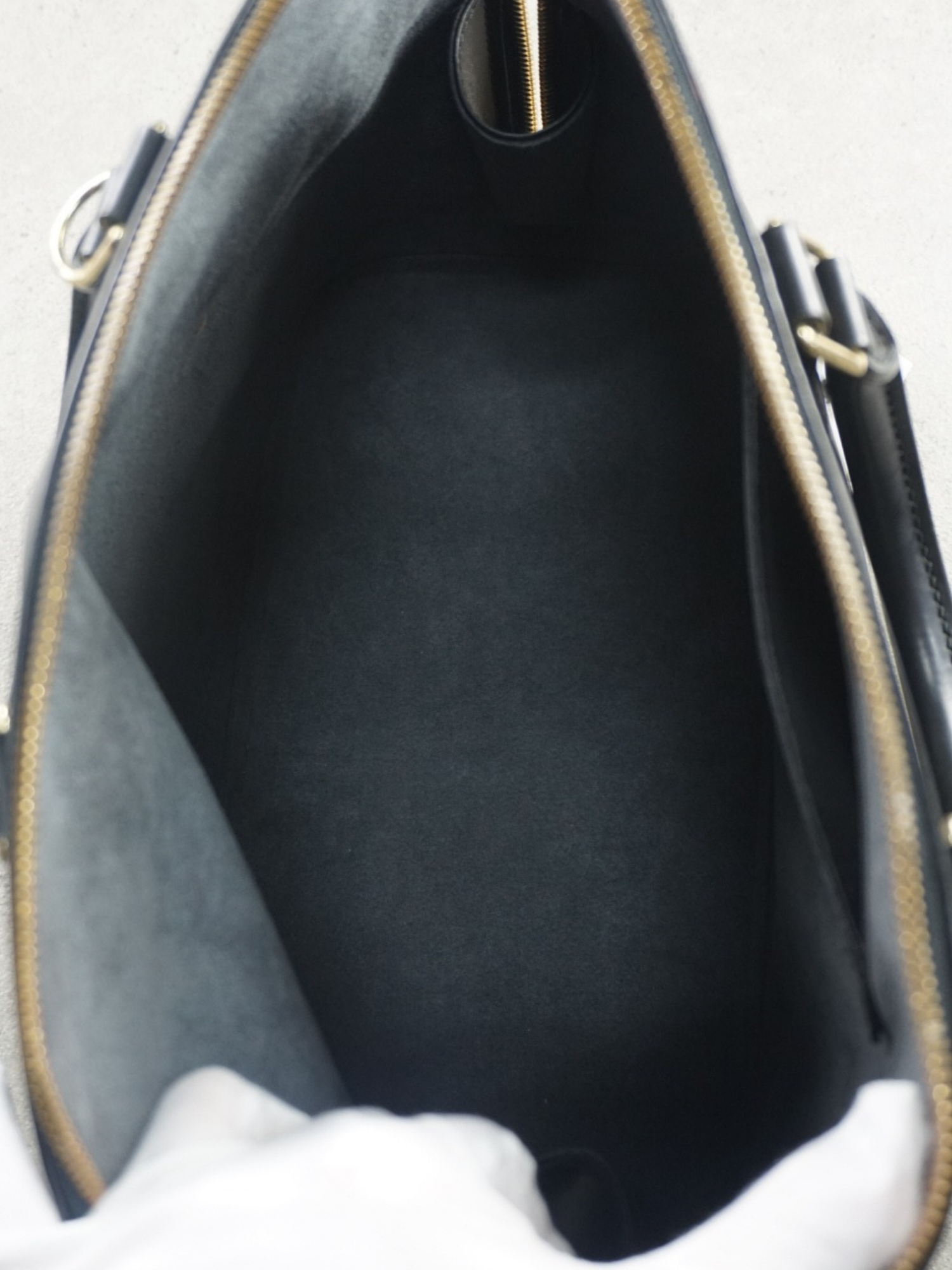 Louis Vuitton Alma Épi PM