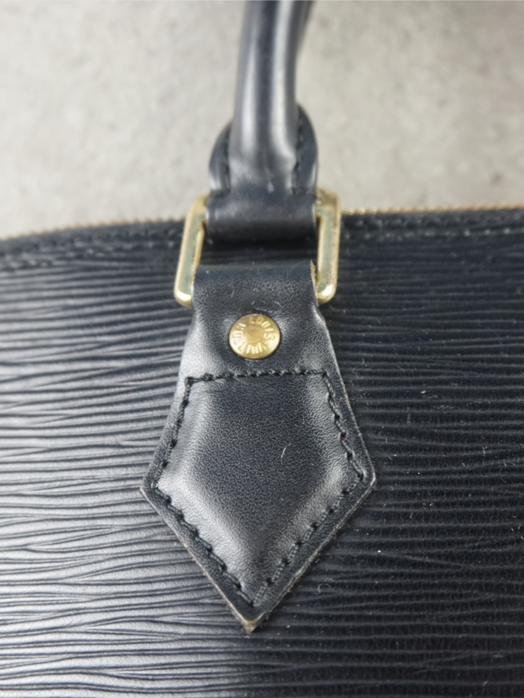 Louis Vuitton Alma Épi PM