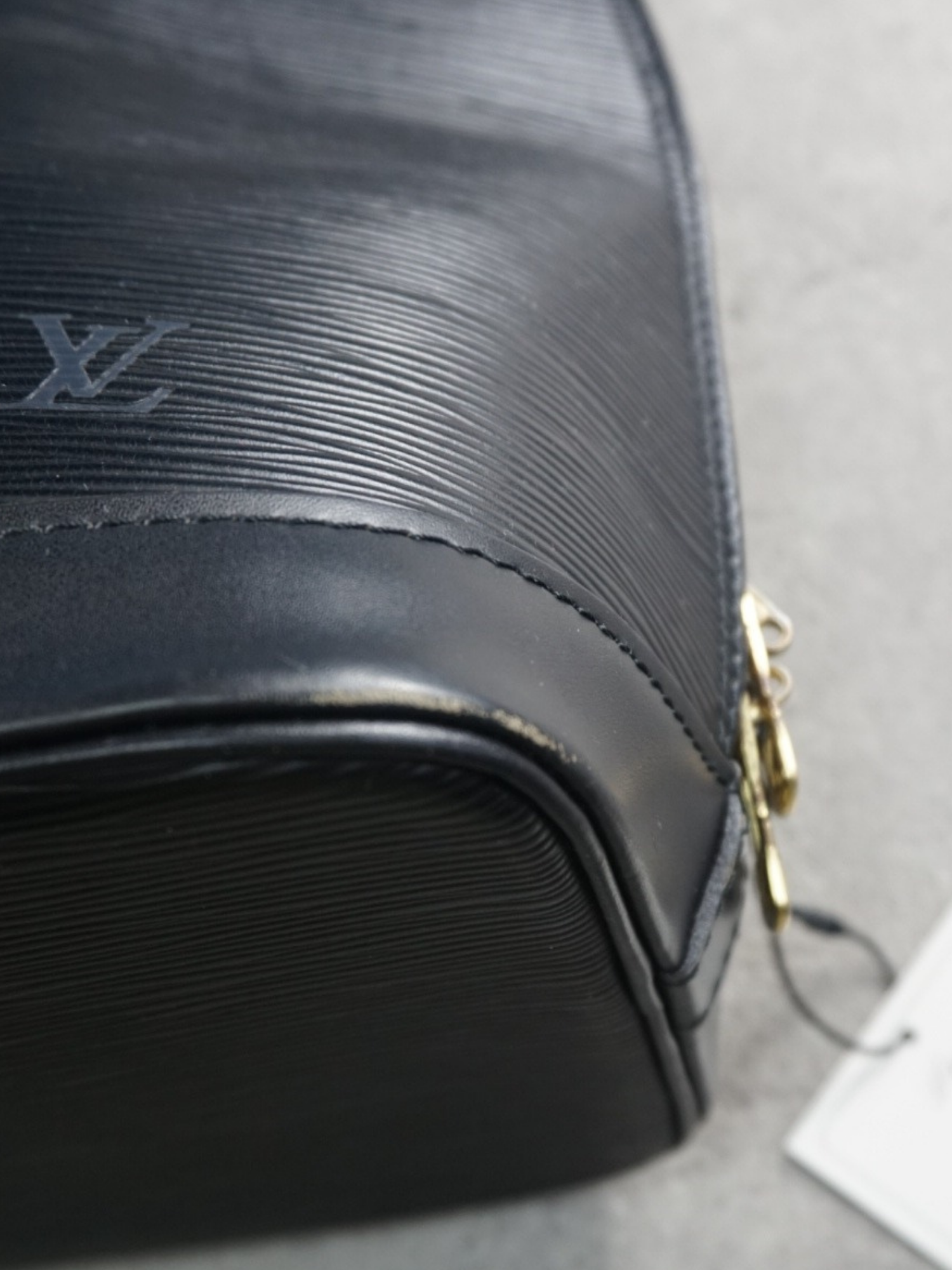 Louis Vuitton Alma Épi PM