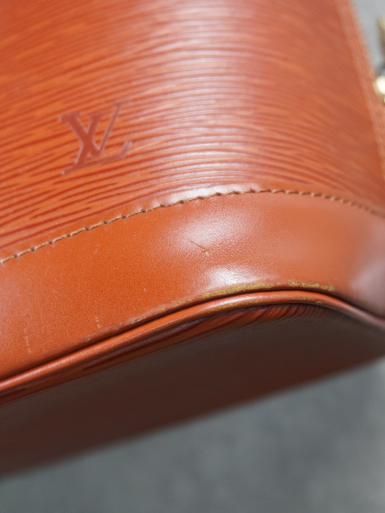 Louis Vuitton Alma PM