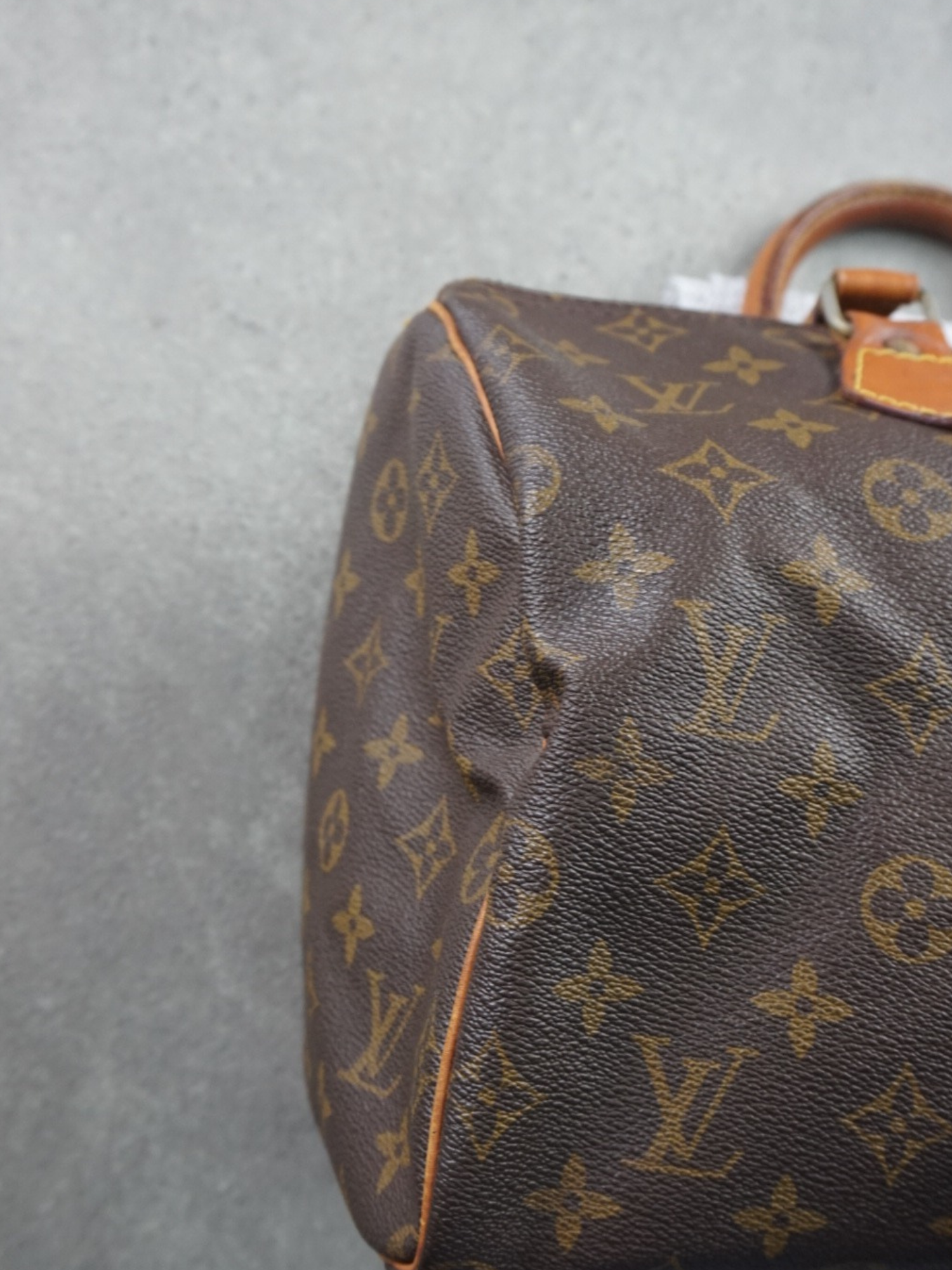 Louis Vuitton Speedy 35