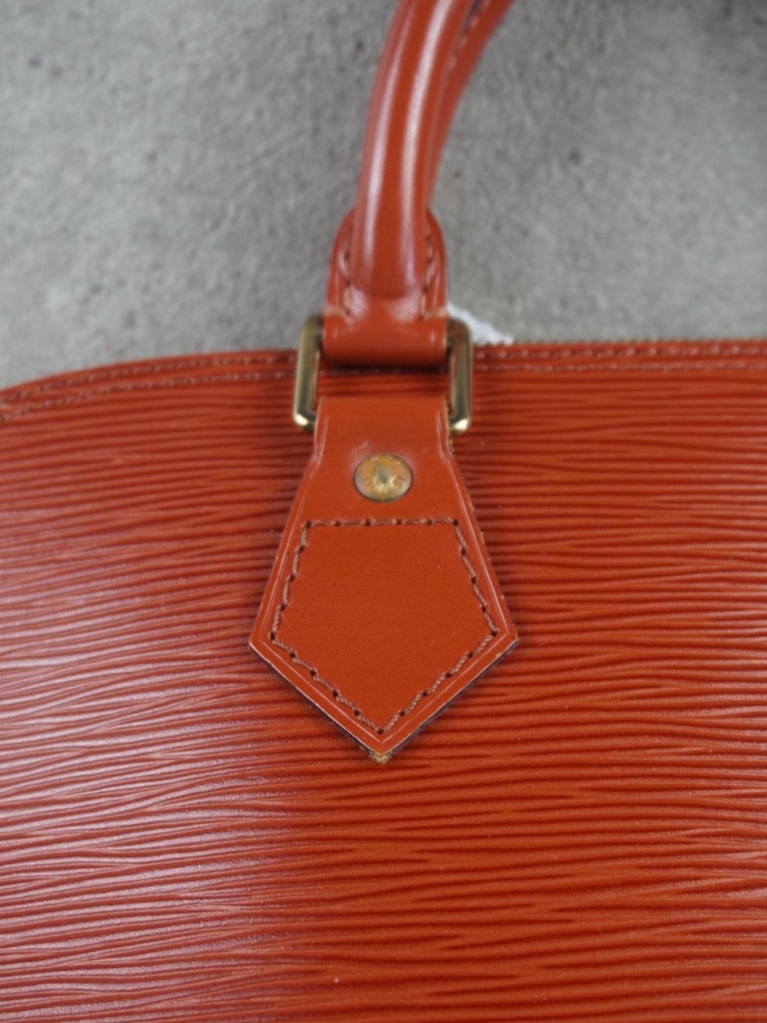 Louis Vuitton Alma Épi PM