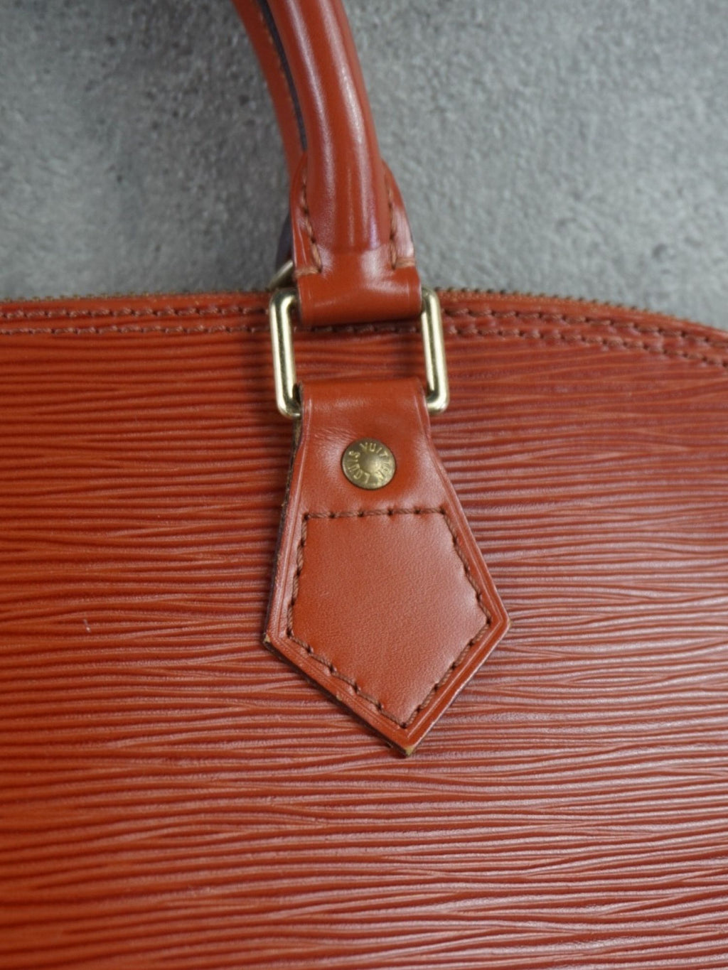 Louis Vuitton Alma Épi PM