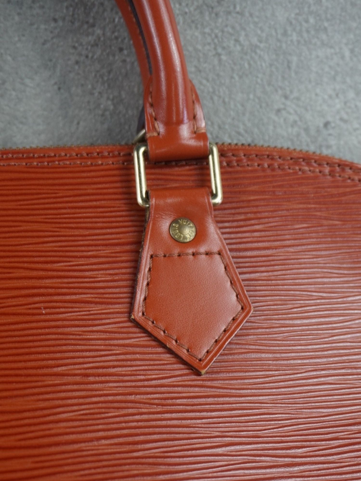 Louis Vuitton Alma Épi PM
