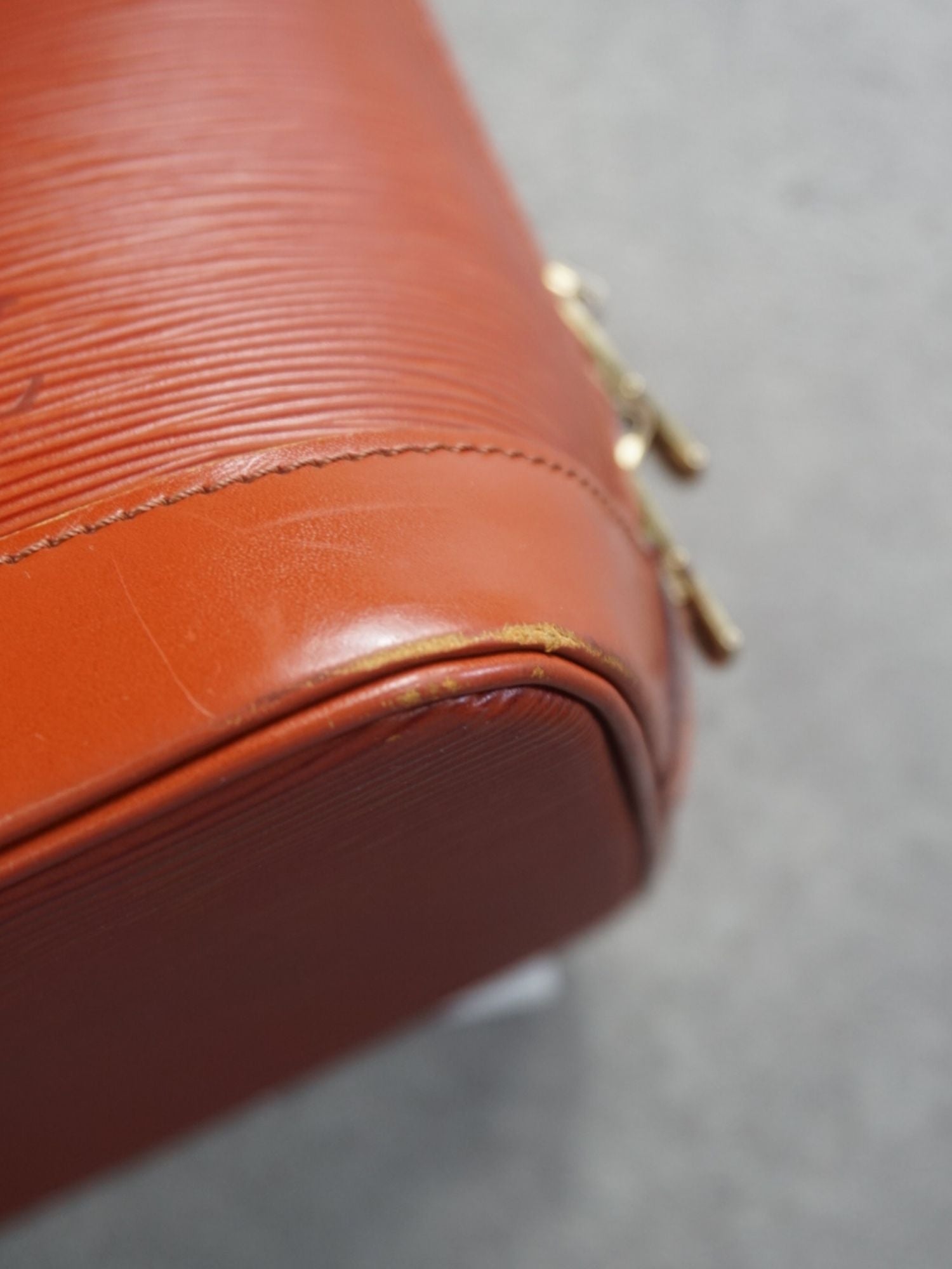 Louis Vuitton Alma Épi PM