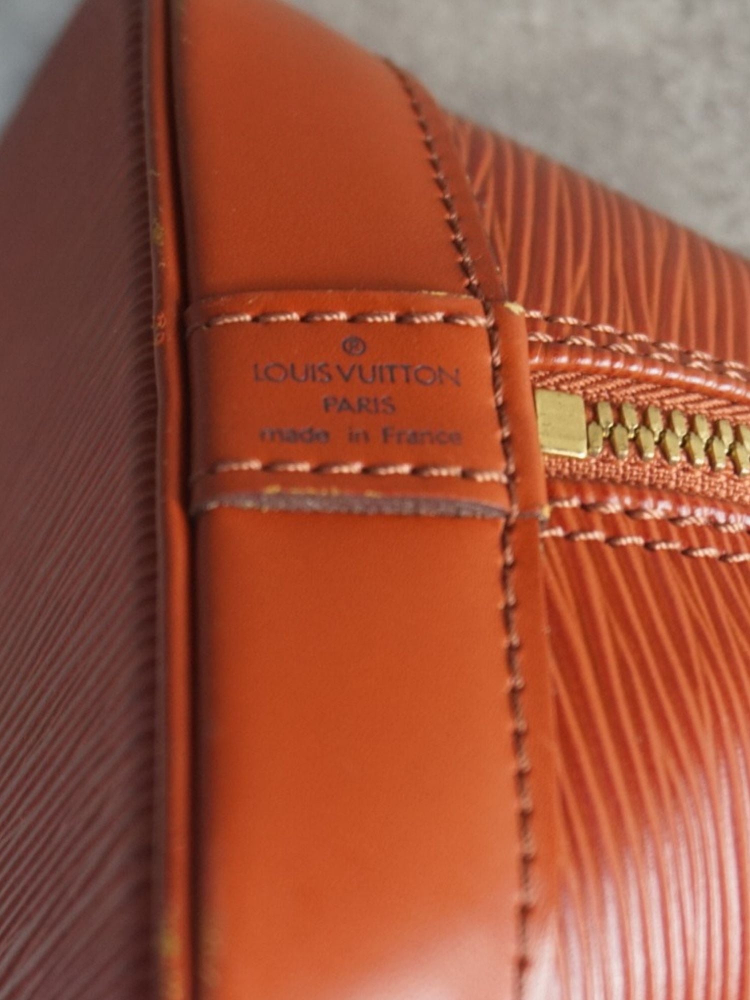 Louis Vuitton Alma Épi PM