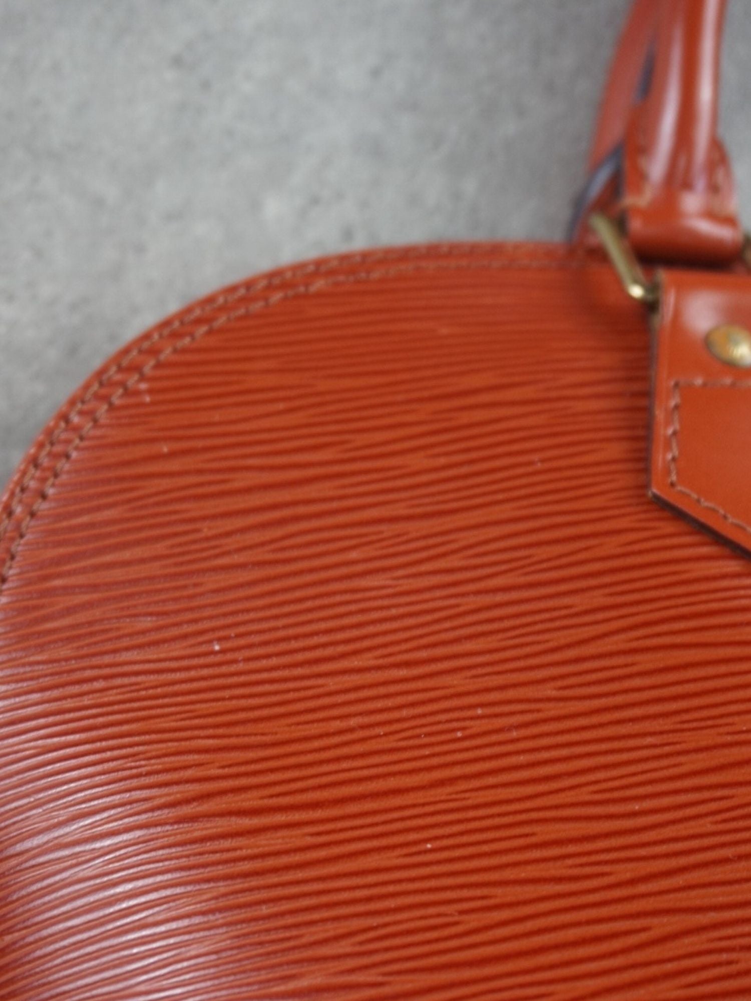 Louis Vuitton Alma Épi PM