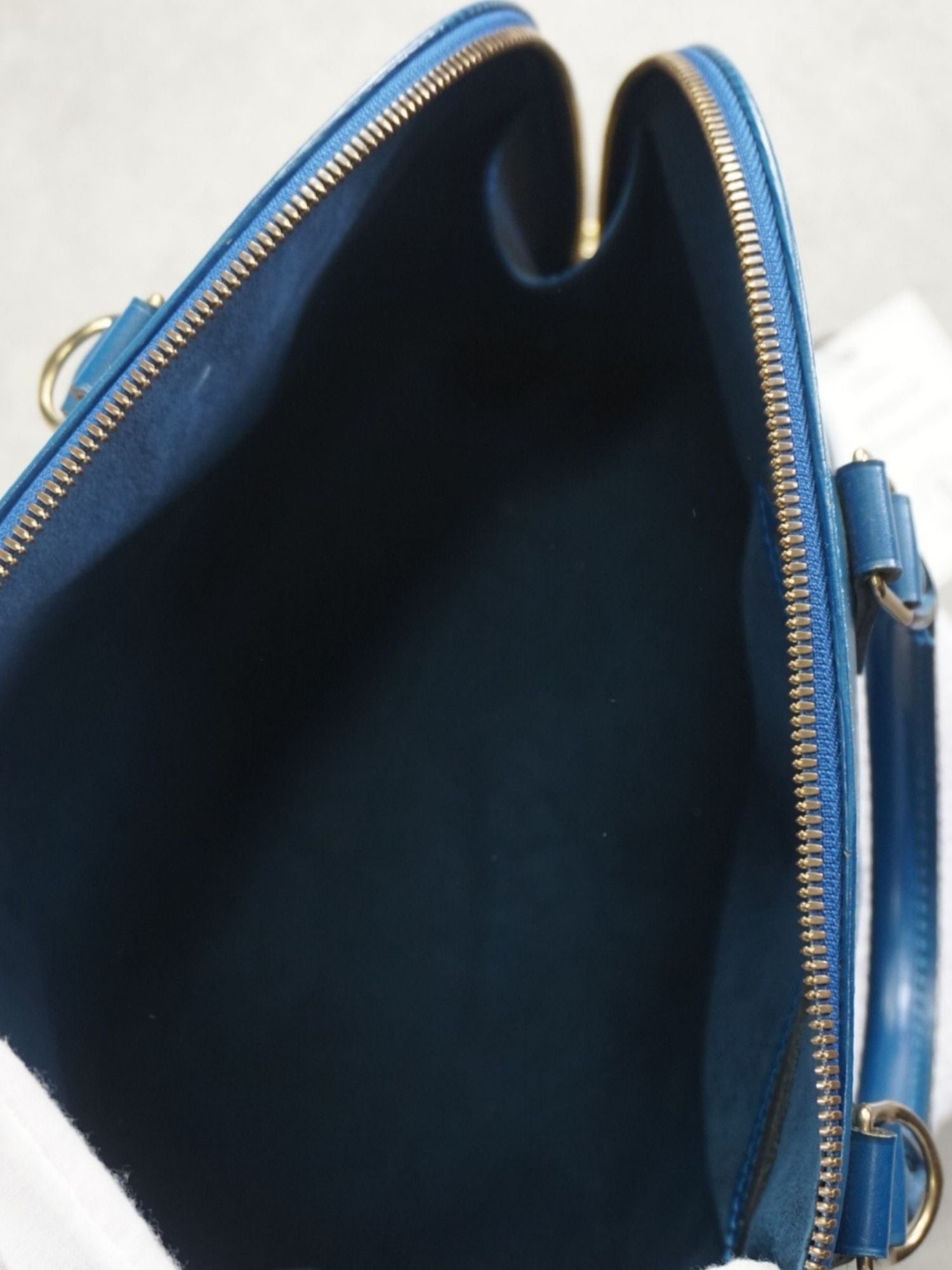 Louis Vuitton Alma Épi PM