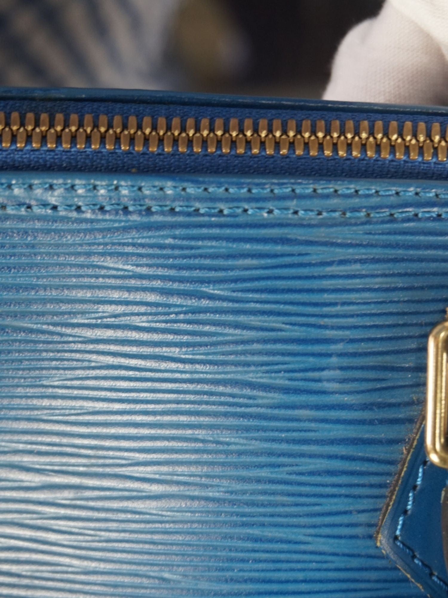 Louis Vuitton Alma Épi PM