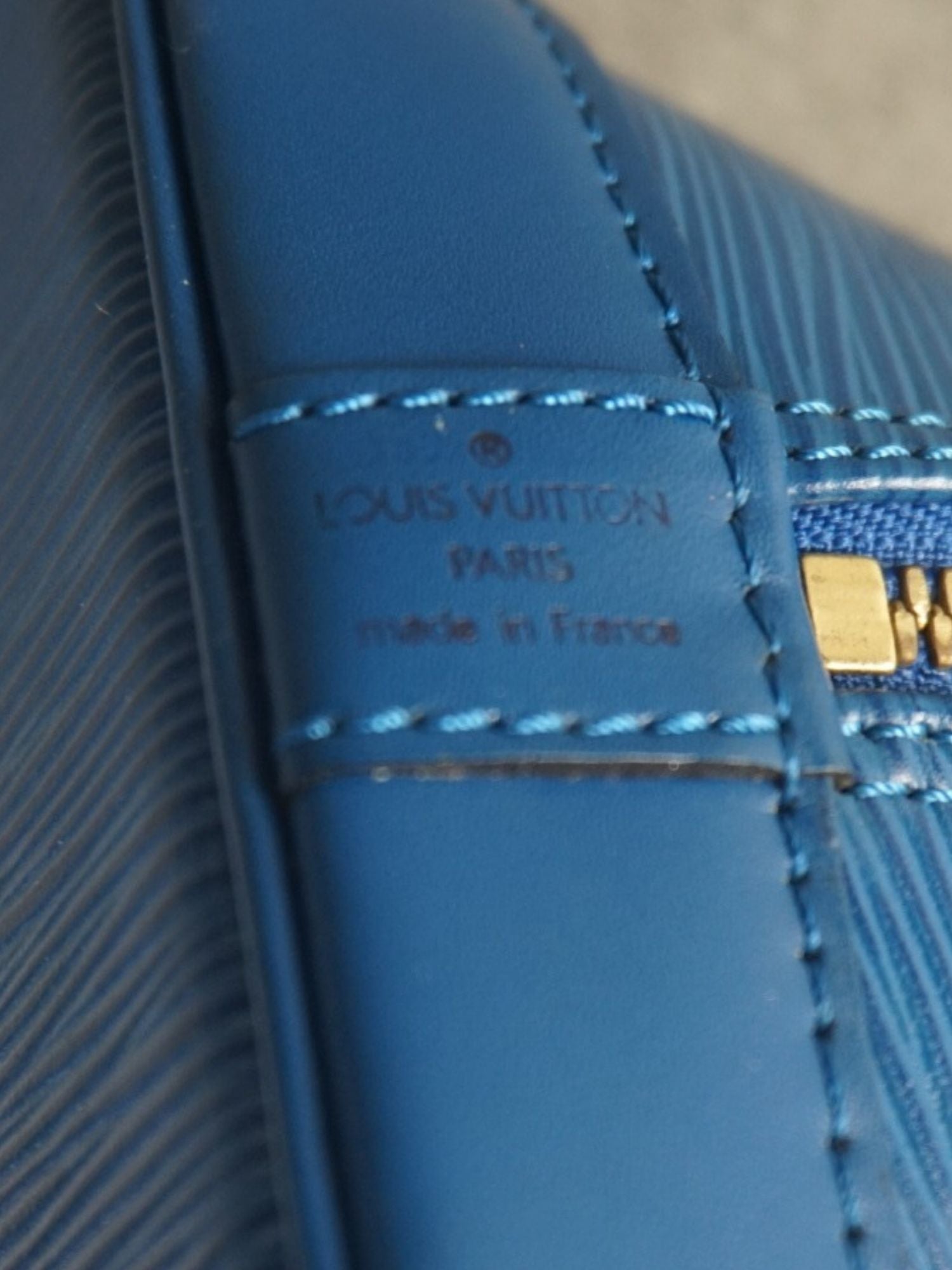 Louis Vuitton Alma Épi PM