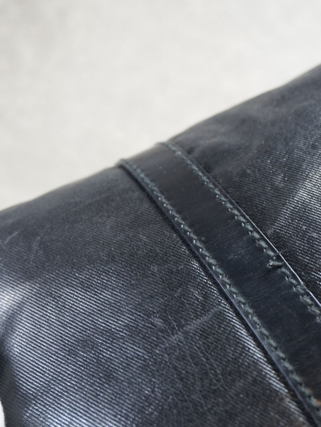 Sac Boston Gucci noir brillant