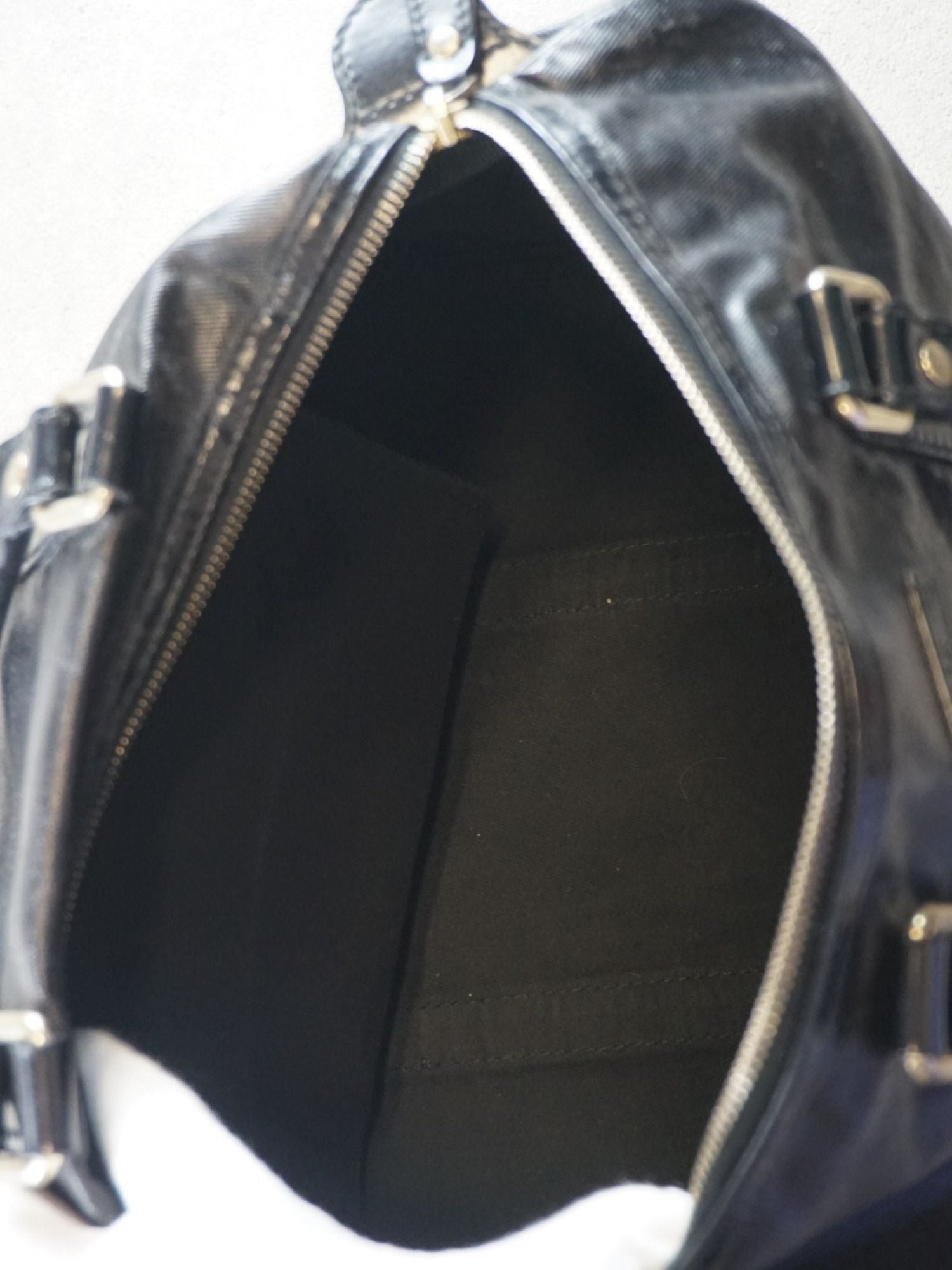 Sac Boston Gucci noir brillant