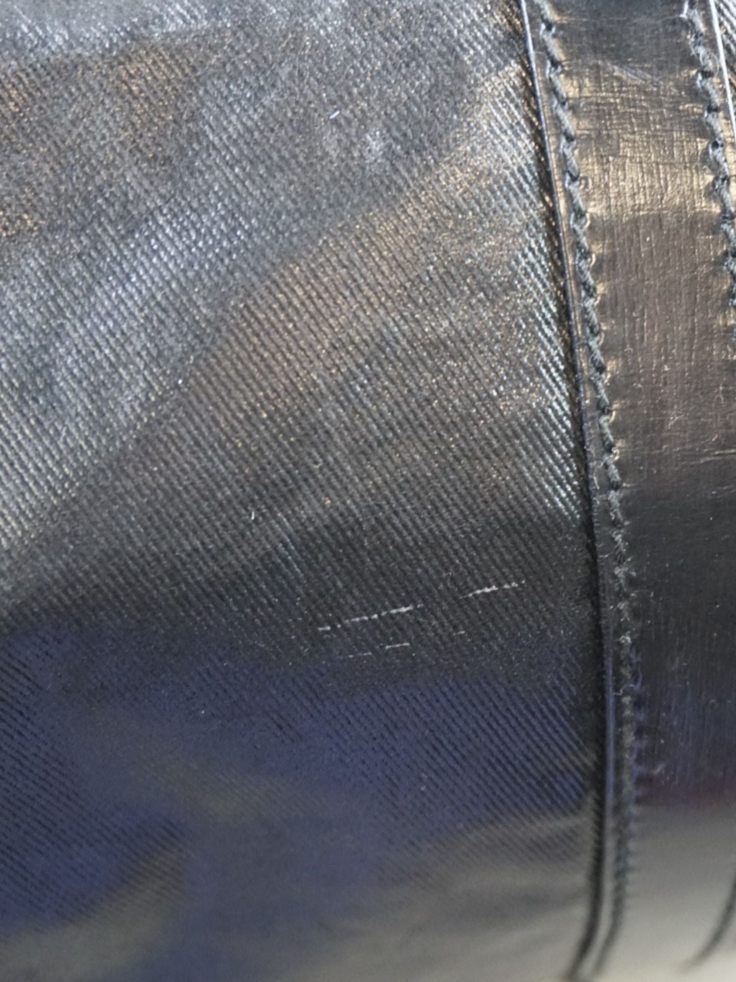 Sac Boston Gucci noir brillant