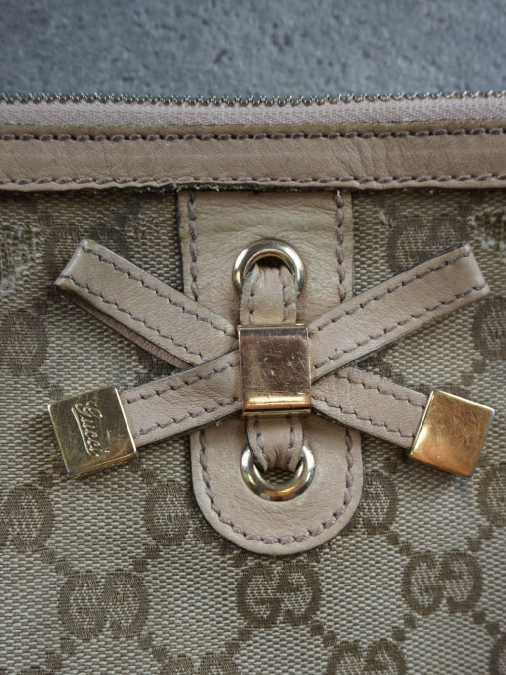 Sac à bandoulière Gucci monogramme