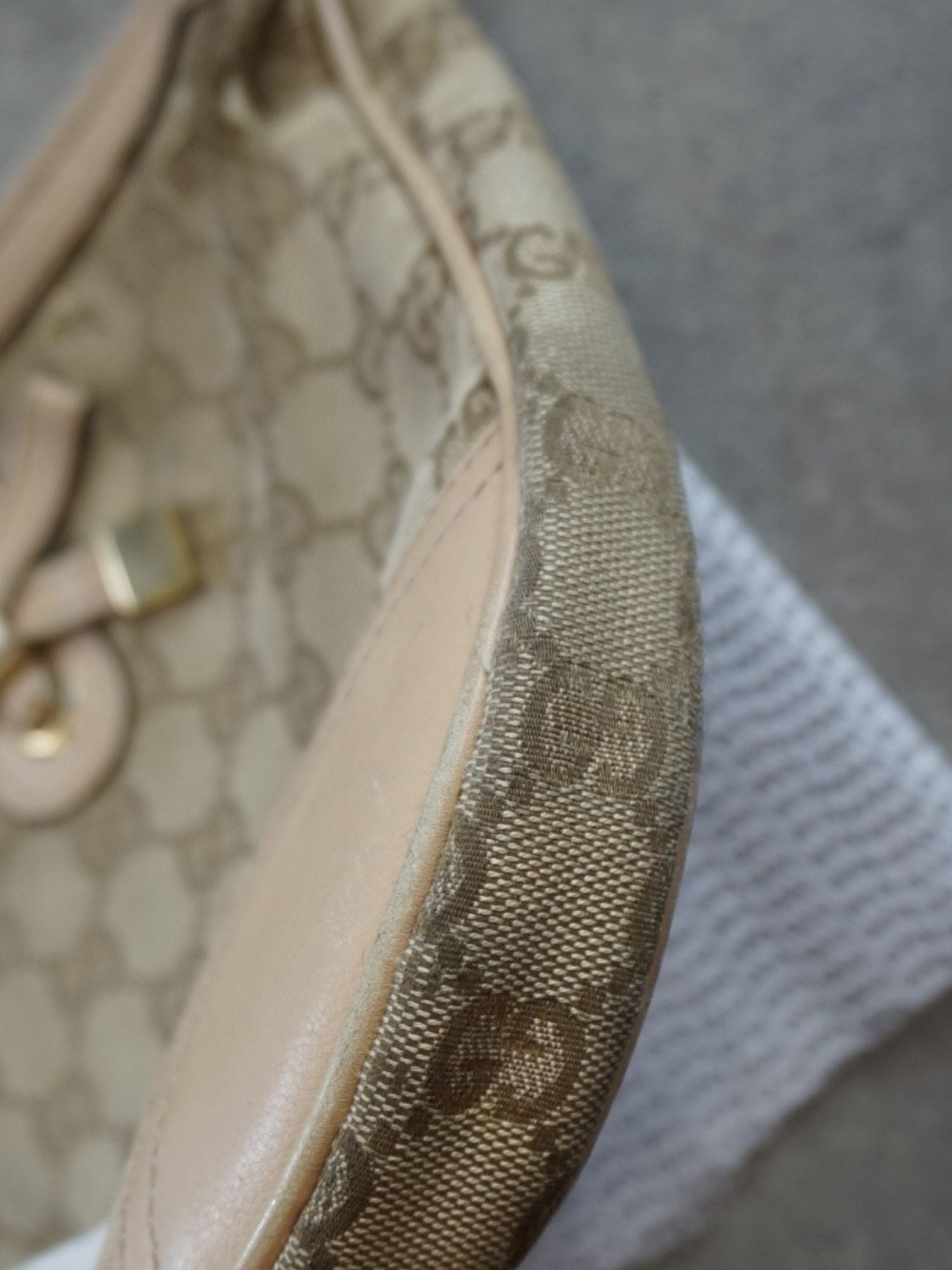 Sac à bandoulière Gucci monogramme
