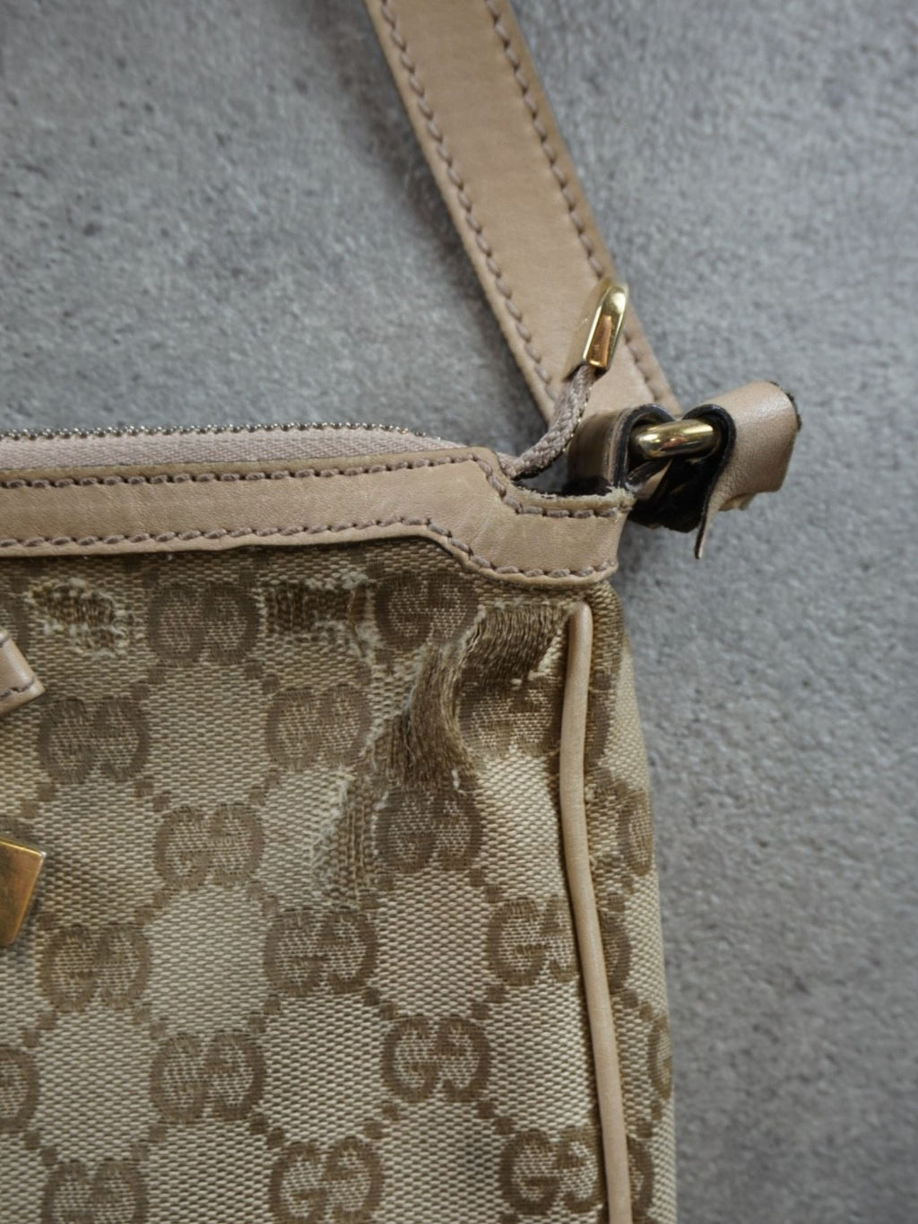 Sac à bandoulière Gucci monogramme