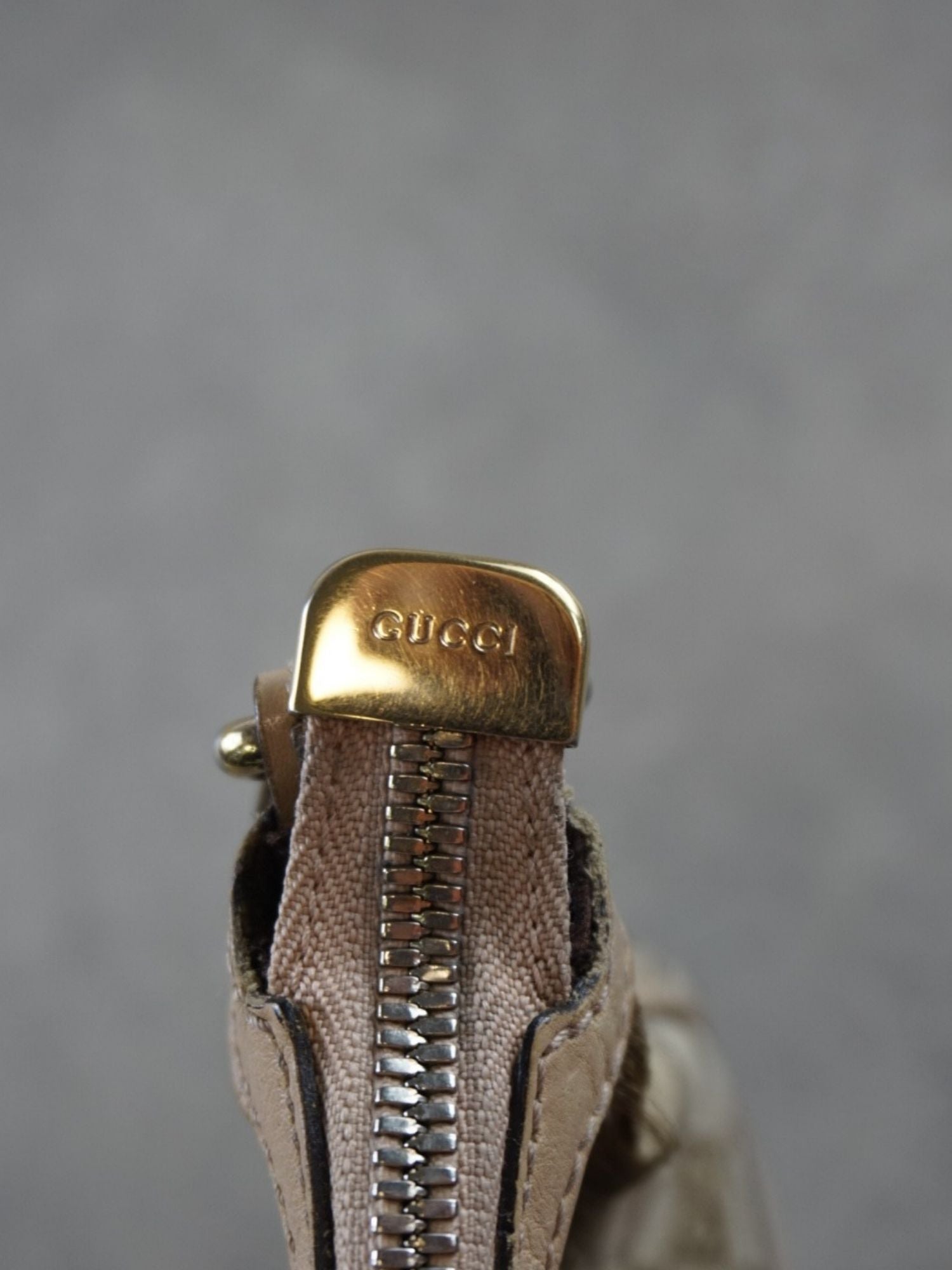 Sac à bandoulière Gucci monogramme