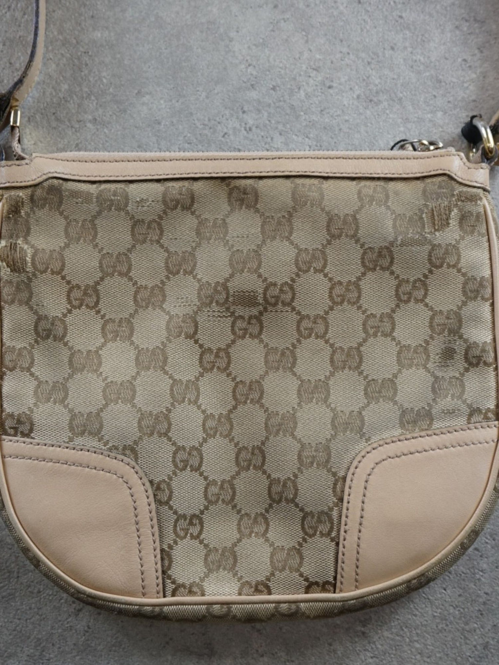 Sac à bandoulière Gucci monogramme