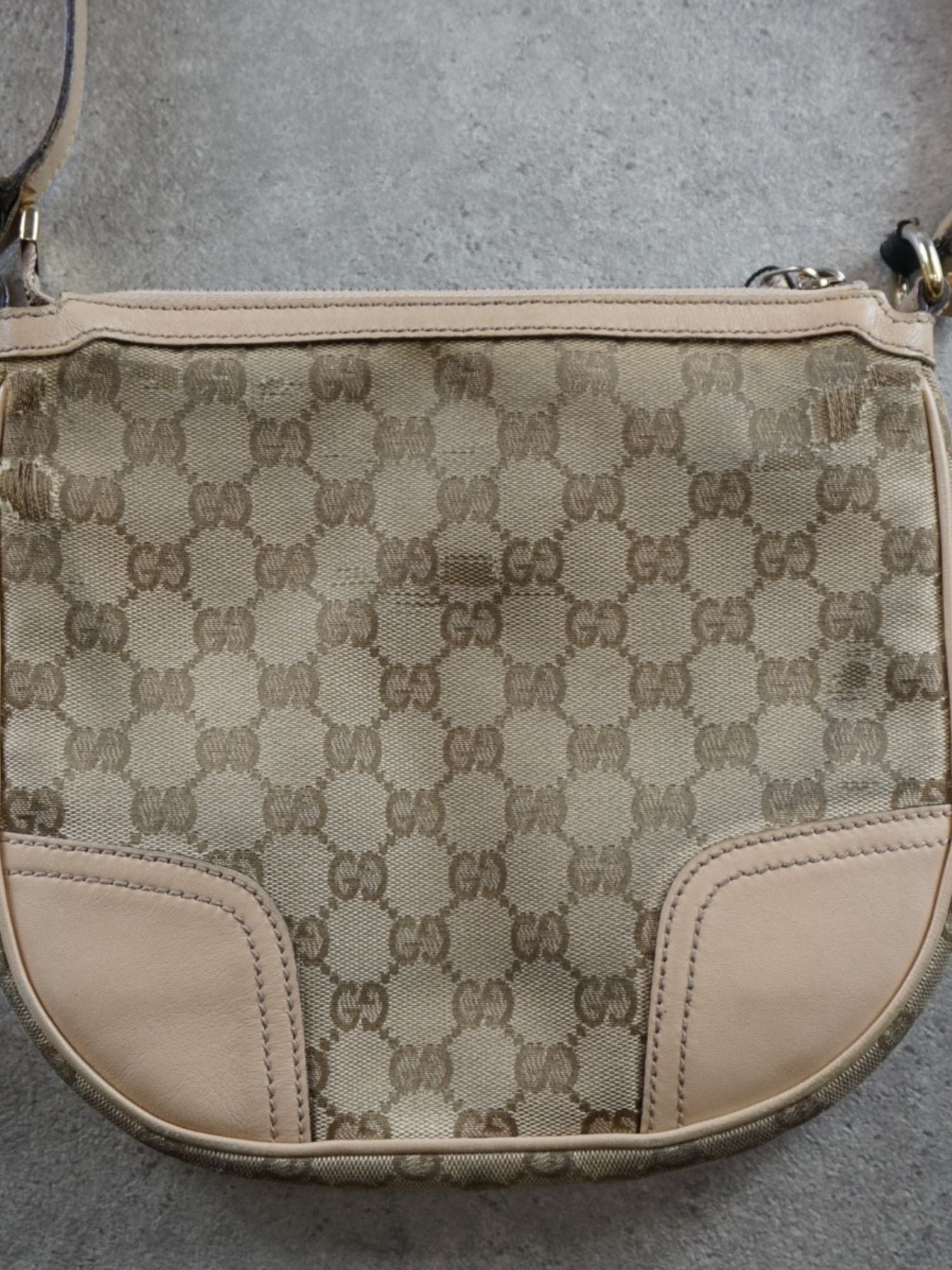 Sac à bandoulière Gucci monogramme
