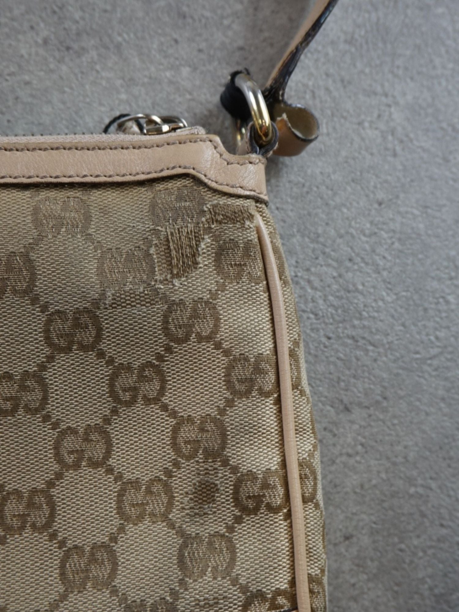 Sac à bandoulière Gucci monogramme