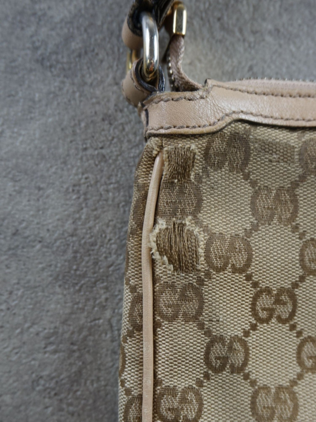 Sac à bandoulière Gucci monogramme