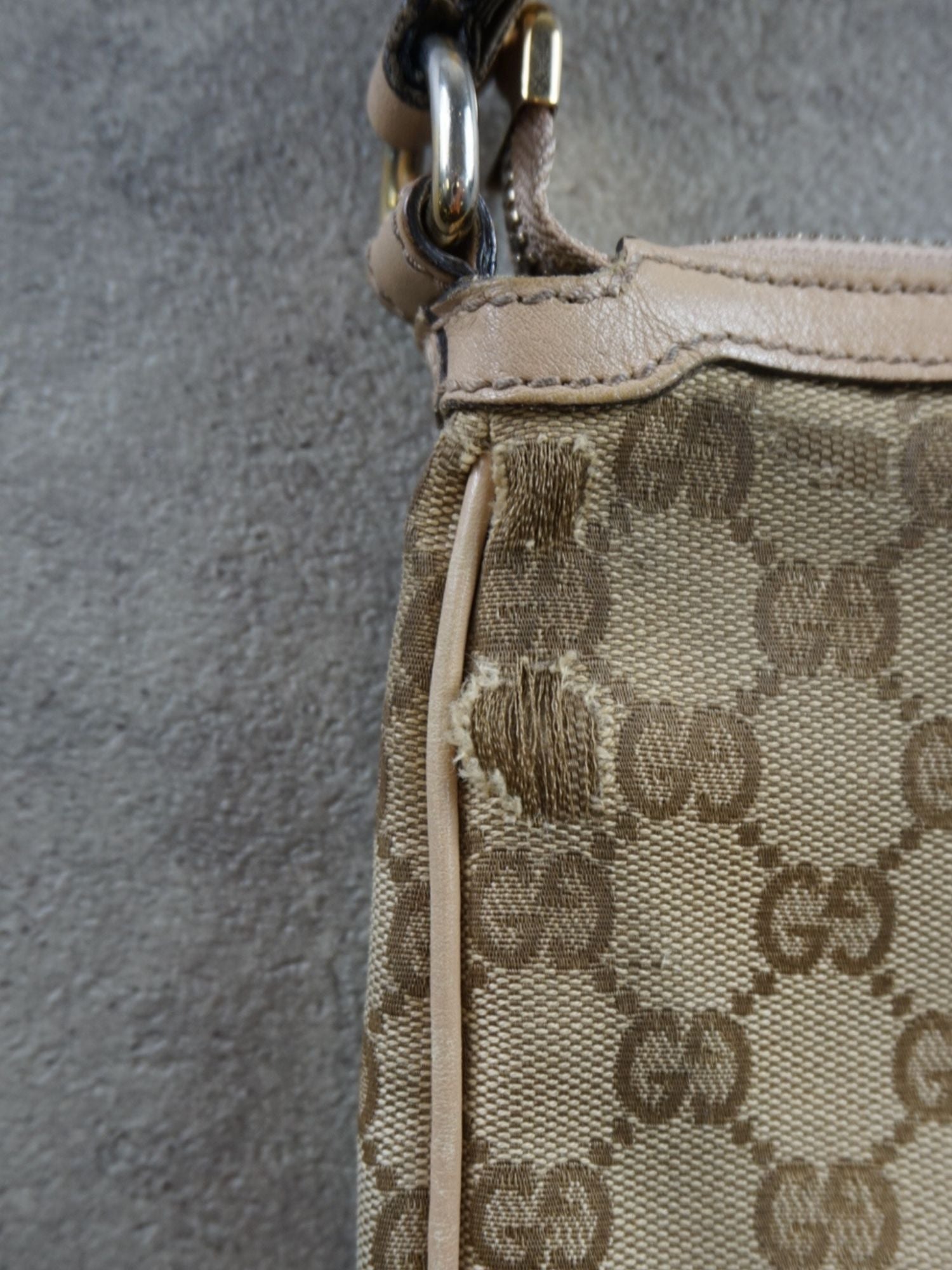 Sac à bandoulière Gucci monogramme