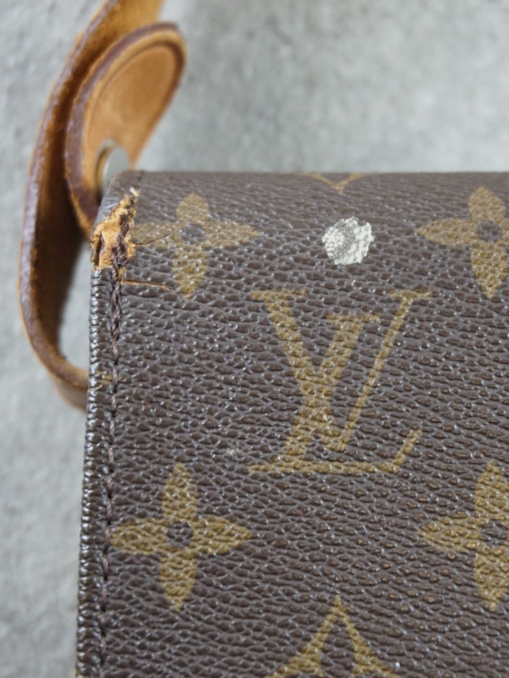 Cartouchière Louis Vuitton