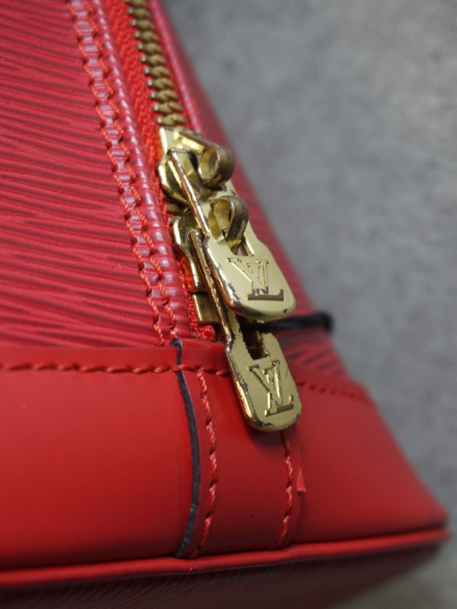 Louis Vuitton Alma PM