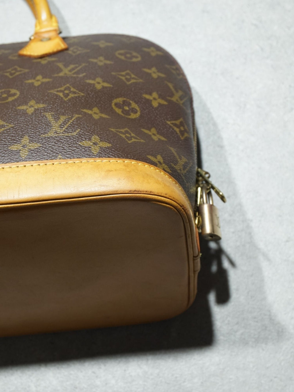 Sac Alma PM monogramme Louis Vuitton