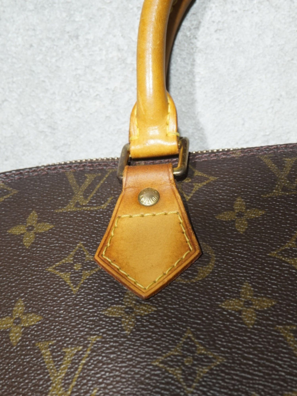 Sac Alma PM monogramme Louis Vuitton