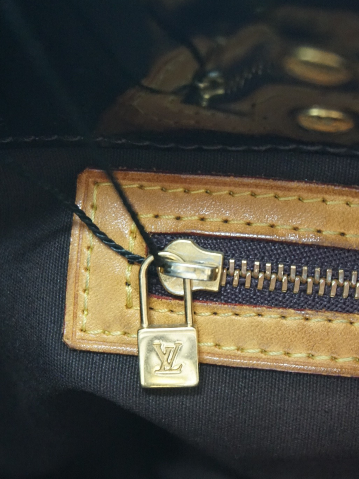 Louis Vuitton Reade PM